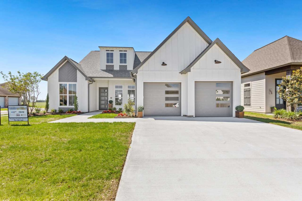 108 italian cypress passion home exterior01