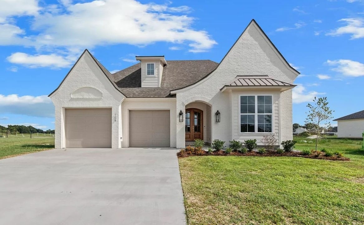 108 queen palm passion home exterior 3